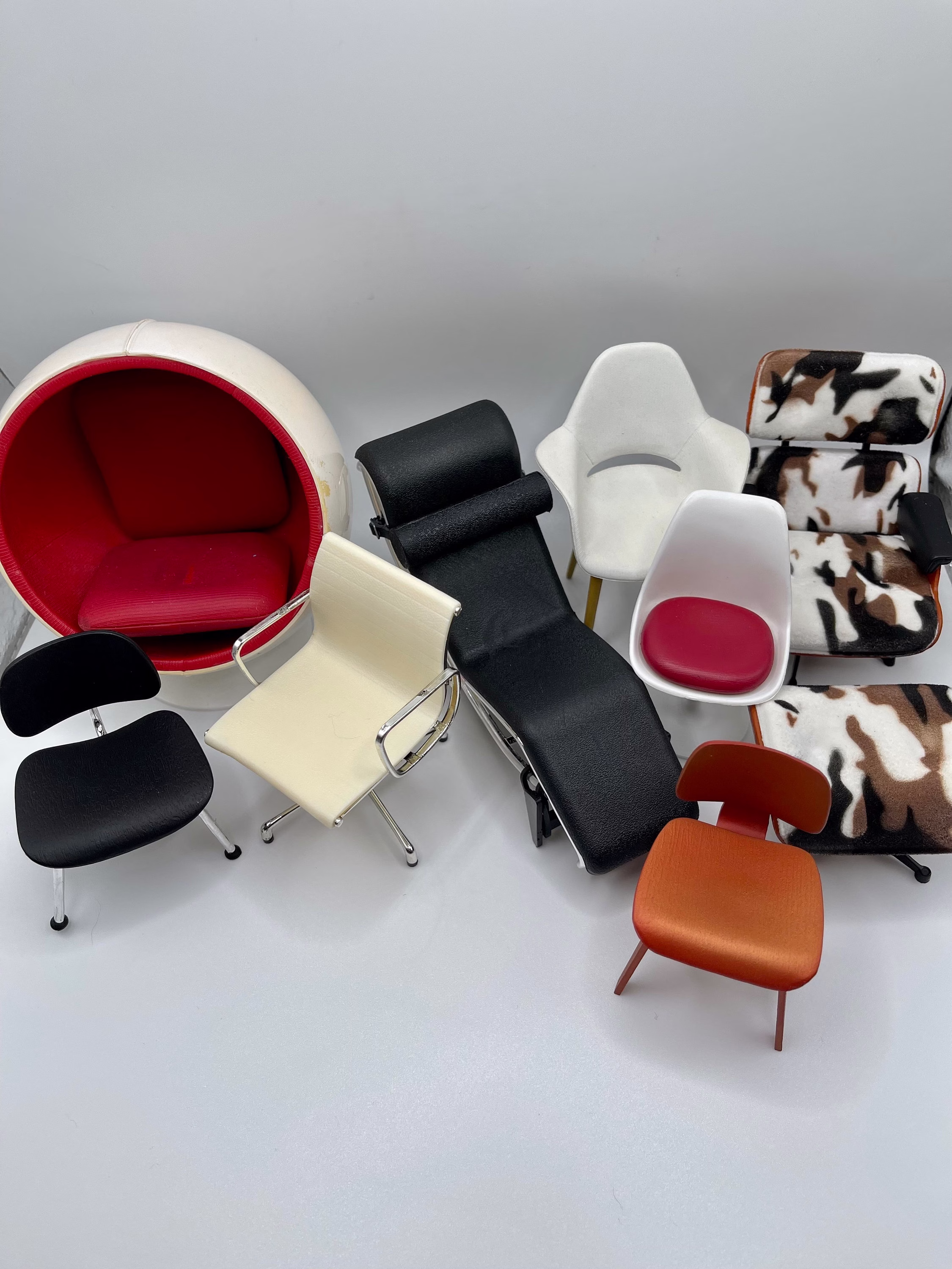 Damaged 112 Scale Miniature Mcm Chairs, Mid Century Modern - Eames Chair, Eiffel Tower Dowel Legs, Hans Wegner Three Leg Shell Chair