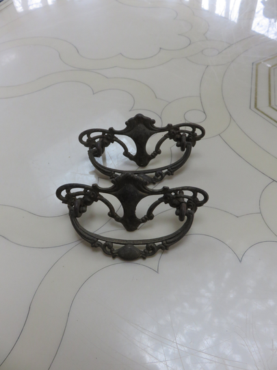 Vintage Lot Of 2 Ornate Drawer Handle Pull Dresser Buffet Sideboard Cabinet Cupboard Nightstand Desk Salvage Repurpose