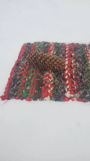 North Pole Rag Weaving Table Rug Placemat