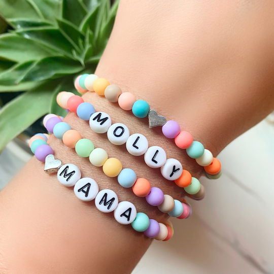 Custom Multi-Color Personalized Name Bracelet Alphabet Coin Stack Stretch Charm Bracelet, Bridesmaid Friend Teacher Git Colorful Bracelets