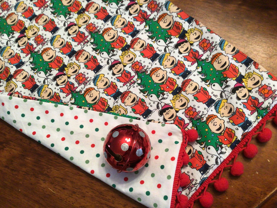 Charlie Brown Christmas Table Runner Peanuts Gang Runner Snoopy Decor Polka-Dotdecor