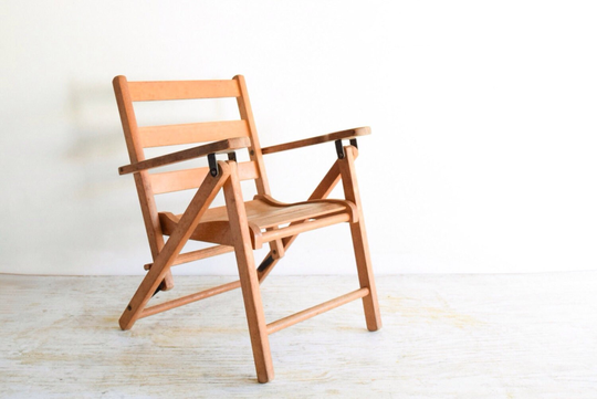 Vintage Antique Children's Wooden Folding Deck Chair Or Lawn