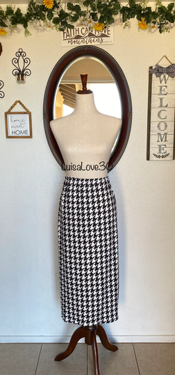 Luisalove30 ~ Houndstooth, "Grace" Modest Pencil Skirt, White Black Skirt, Butter Soft Stretch Knit, M2M Knit Skirt