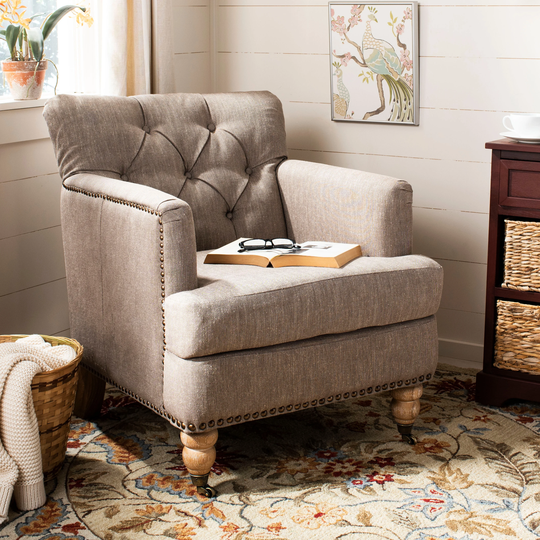 SAFAVIEH Manchester Taupe Tufted Club Chair - 28" x 34.4" x 32.7"