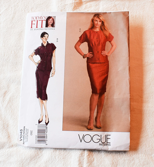 Size 8 10 12 14 16 18 20 22 24, Uncut, Vogue 1045 Sewing Pattern, Misses Fitted Top, Pencil Skirt, Bust 32" - 55", Two Piece Dress