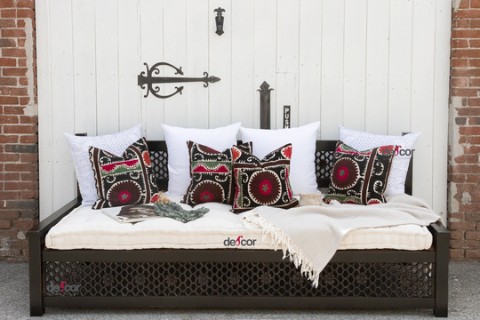 Floral Jali Large Lounge Daybed, Modern Moroccan Moorish Daybed Sofa, Carved Black Frame