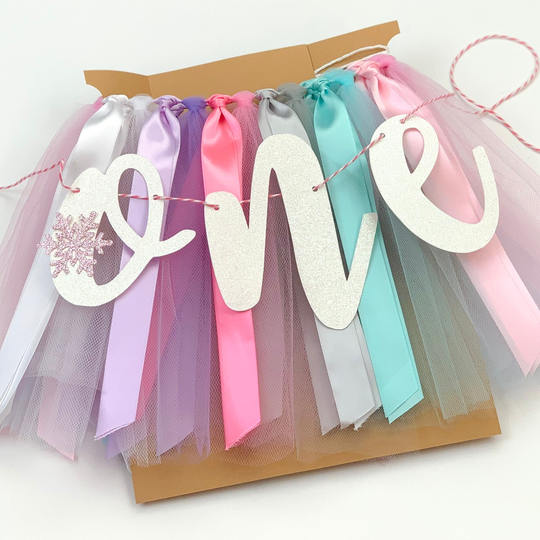 Winter Onederland Snowflake High Chair Tutu Skirt Banner. First Birthday Smash Cake Photo Prop. 1st Backdrop. Pks