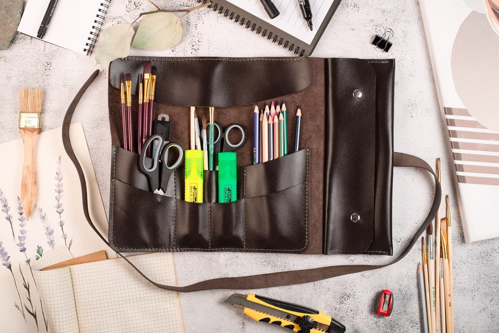 Leather Artist Organizer, Pencil & Paint Brush Roll, Custom Craft Tool Case, Makeup Storage, School Supplies, Personalized Pen Wrap Pocket