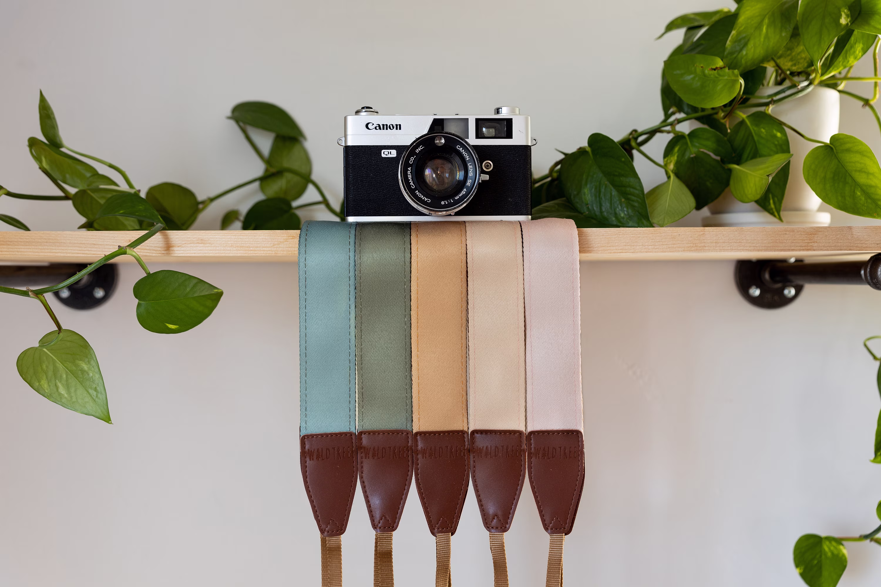 Solid-Colored Camera Strap | Simple Modern Design Outdoor Aesthetic 5 Color Options Gift For Photographers Holder Accessory
