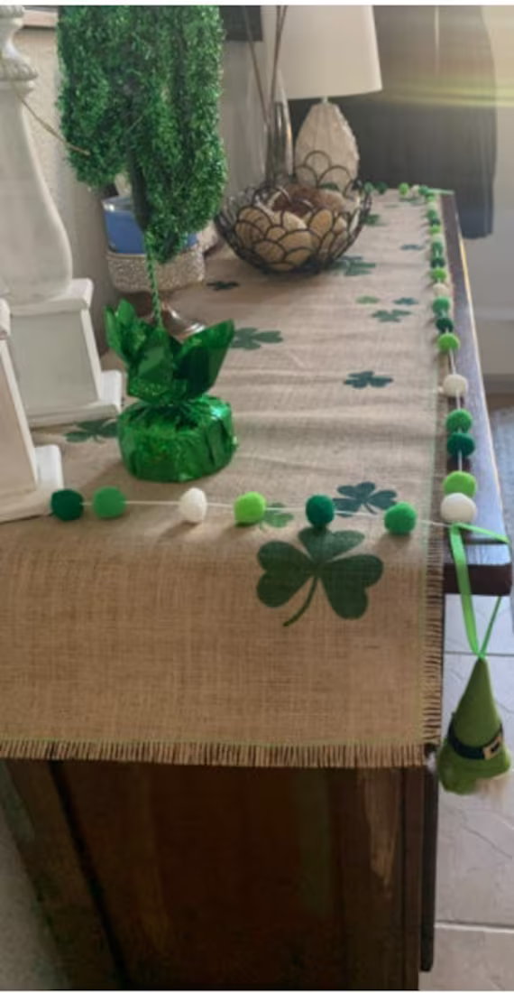 Shamrock Table Runner, St Patrick's Day Runner
