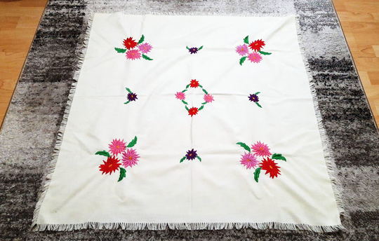 Large 34, 25" Vintage Handmade Hungarian Kalocsa Embroidered Table Runner, Folk Art Linen Flower Pattern, Sewing Pattern Tablecloth