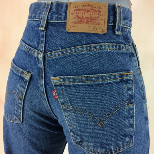 Size 25 Vintage Levis 570 Women's Jeans Tiny Small Waist W25 L23 Baggy Fit Straight Leg Petite Y2K Mom