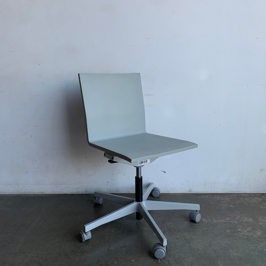 Vitra 0.4 Chair