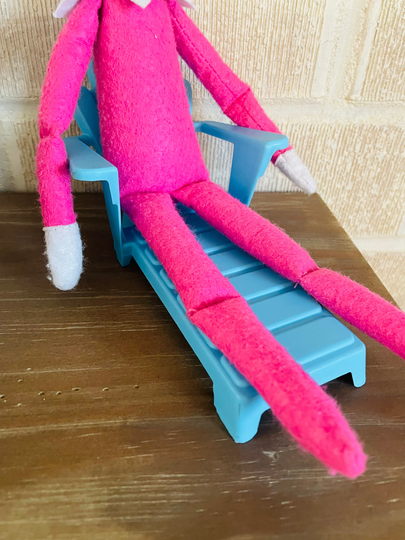 Miniature Lounge Chair For Elf Or Doll
