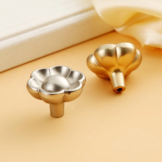Cabinet Knobs - 3 Styles Available Wardrobe Child's Room Drawer Sideboard Er094Ac