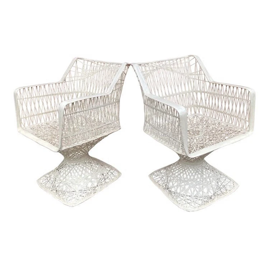 Russell Woodard Mcm Spun Fiberglass Pair Of Chairs