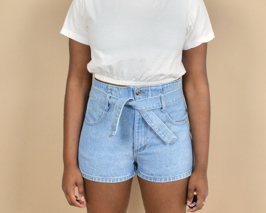 Be Bop Size 31 Light Wash Tie Front Shorts