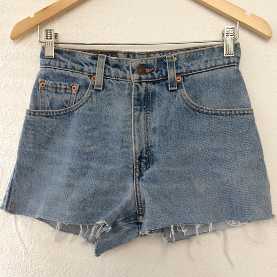 Size 25 Vintage Levis 550 Cutoff Shorts Jeans Mid Waisted Distressed Light Wash Denim Waist 25"