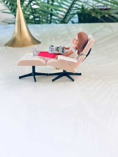 112 Scale Dollhouse Lounge Chair