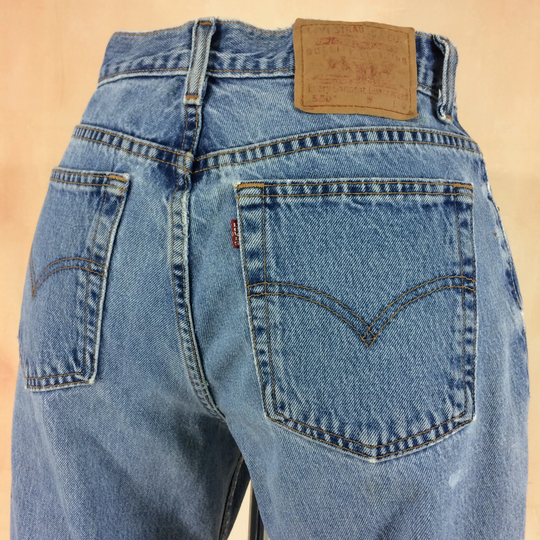 Size 30 Vintage Levis 550 Light Wash Jeans High Waisted Distressed Relaxed Fit Tapered Leg Y2Ks Classic Mom Waist 30"