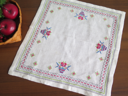 Embroidered Table Napkin Scandinavian Vintage Small Floral Cloth #4-54-13
