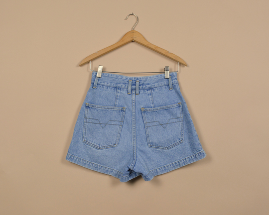 90S Size 25 High Rise Pleated Front Denim Shorts