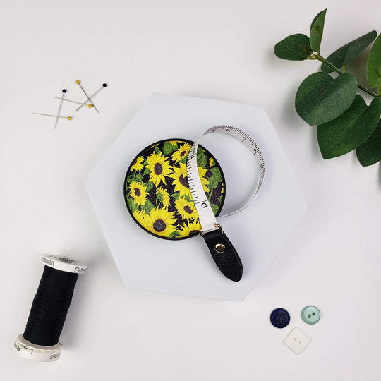 Sunflower Field Retractable Tape Measure, 60 Inch/150 Centimeter Flexible Measuring Tape, Easy Retract Pocket Blooming Flowers