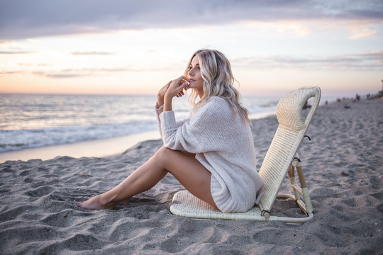 Rattan Folding Beach Chair With Adjustable Hooks