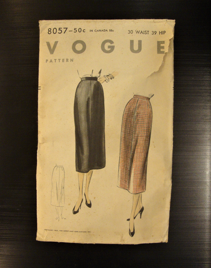 Vintage 1950's 50's Vogue #8057 Sewing Pattern For Long Pencil Skirt/30" Waist
